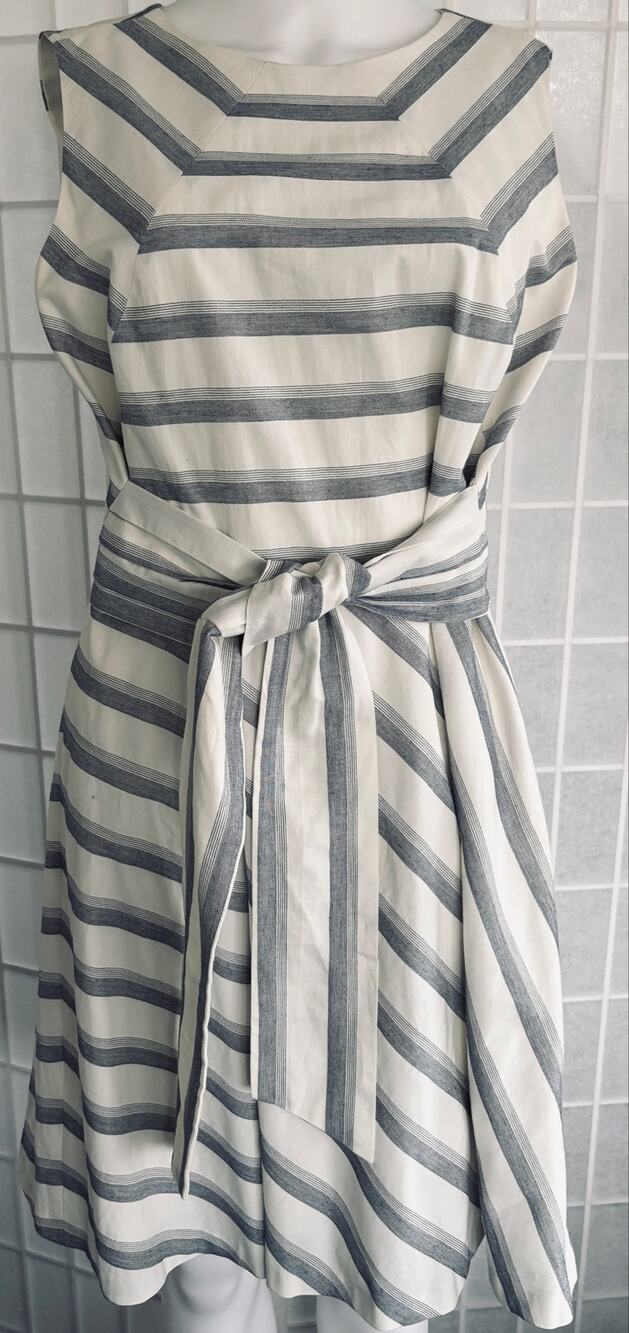Cremieux 100% Cotton Chevron Stripe Belted Fit & Flare Dress Size 10 Ivory Gray